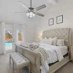 Woodbridge Bungalow - Private Villa Near Iah - Pool